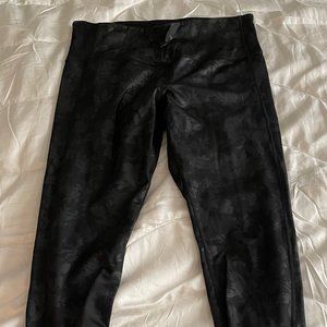 Athleta Black Ruched Legging Size M